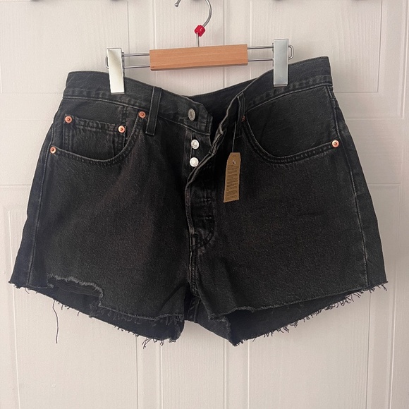 Levi’s shorts - Picture 1 of 5
